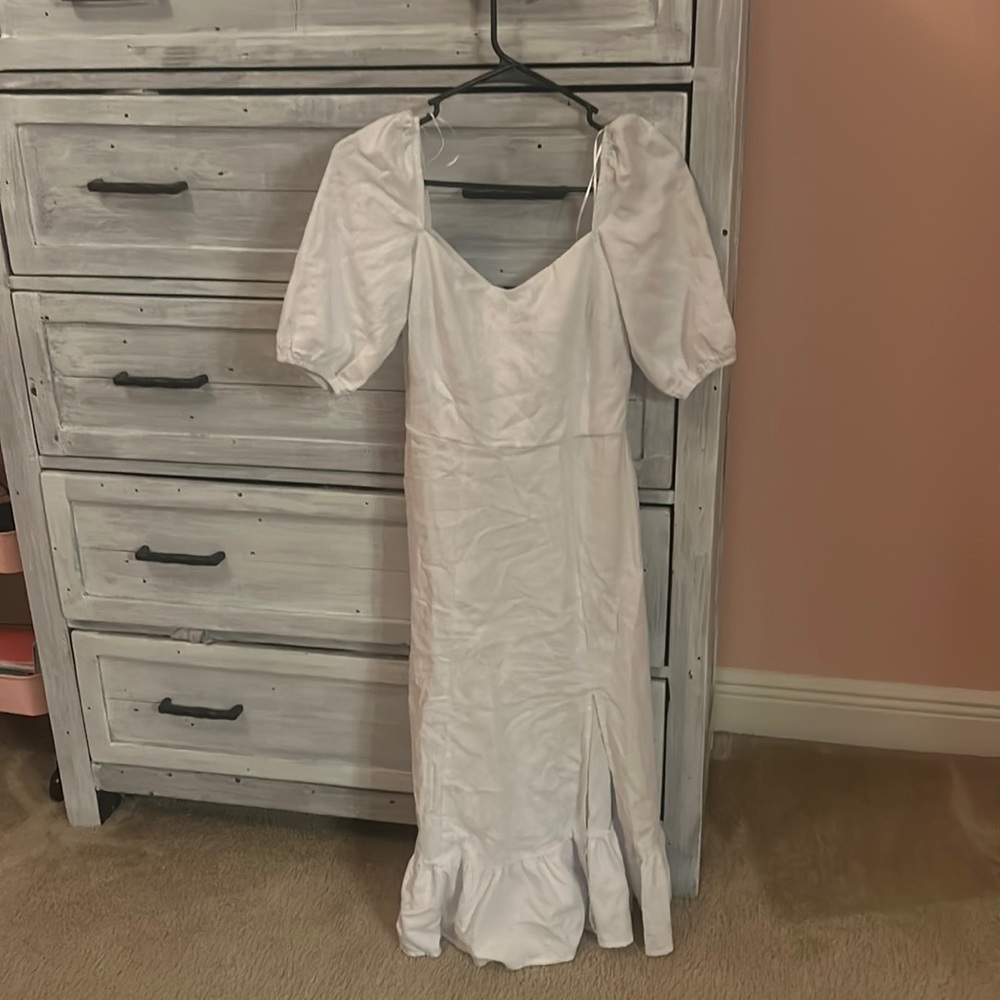 White puffed sleeved midi dress size small